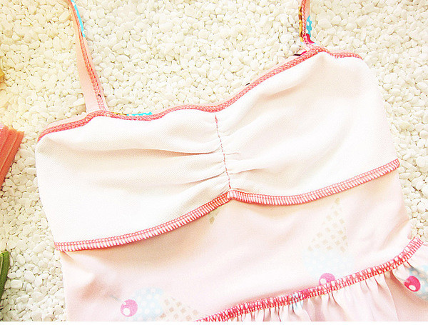 Costum de baie pentru fete nou pentru copii în trei părți în galben și roz cu imprimeu