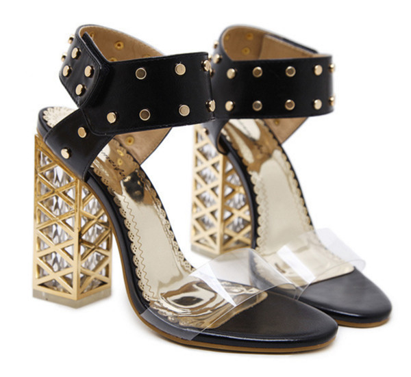 Sandale de damă boeme pe toc înalt non-standard în alb și negru