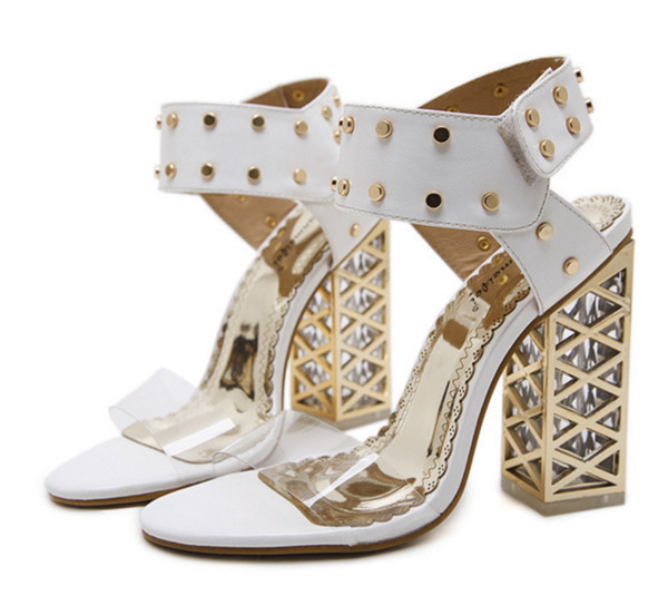 Sandale de damă boeme pe toc înalt non-standard în alb și negru