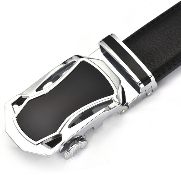 Elegáns fekete-fehér öv, fém csattal, férfiaknak és nőknek egyaránt