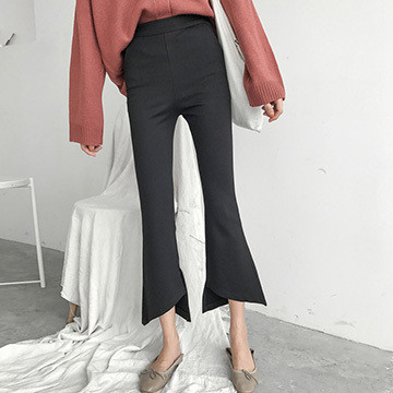 Αθλητικά - κομψά γυναικεία παντελόνια με 9/10 σε μαύρο χρώμα