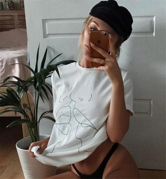 Γυναικείο μπλουζάκι σε λευκό χρώμα με εκτύπωση