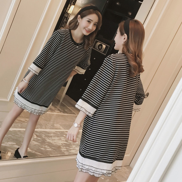 Γυναικείο ριγέ φόρεμα με 3/4 μανίκι και δαντέλα