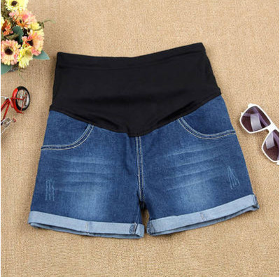 Къси дамски дънкови панталони с разкъсани мотиви в различни цветове