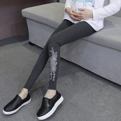 Γυναικείο κολάν  σε διάφορα χρώματα με δαντέλα σε φυτικά μοτίβα