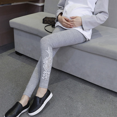 Γυναικείο κολάν  σε διάφορα χρώματα με δαντέλα σε φυτικά μοτίβα