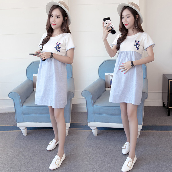 Ежедневна дамска рокля за бременни с бродерия