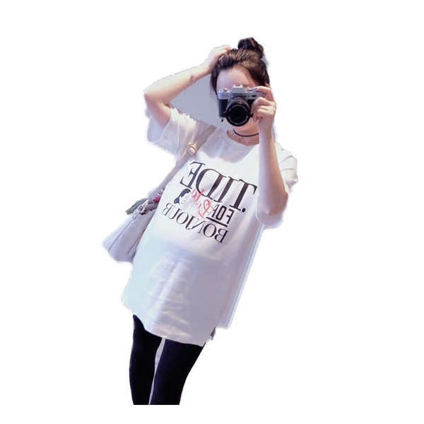 Bluză de vară de damă cu mâneci scurte într-un model larg cu inscripție