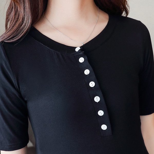 Rochie de dama cu maneci scurte, decolteu O cu nasturi de culoare neagra