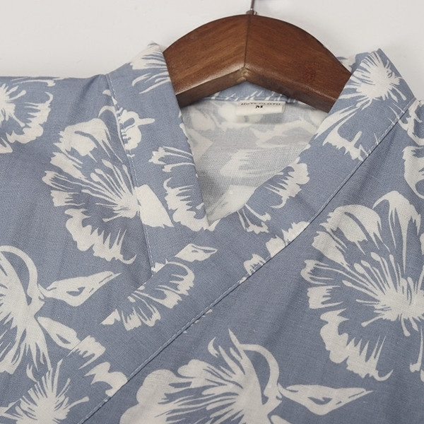 Halat de baie asimetric de dama in albastru si roz cu motive florale