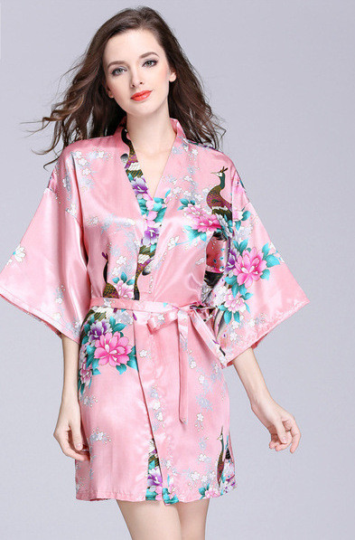 Σύντομο γυναικείο μπουρνούζι με floral μοτίβα σε διαφορετικά χρώματα