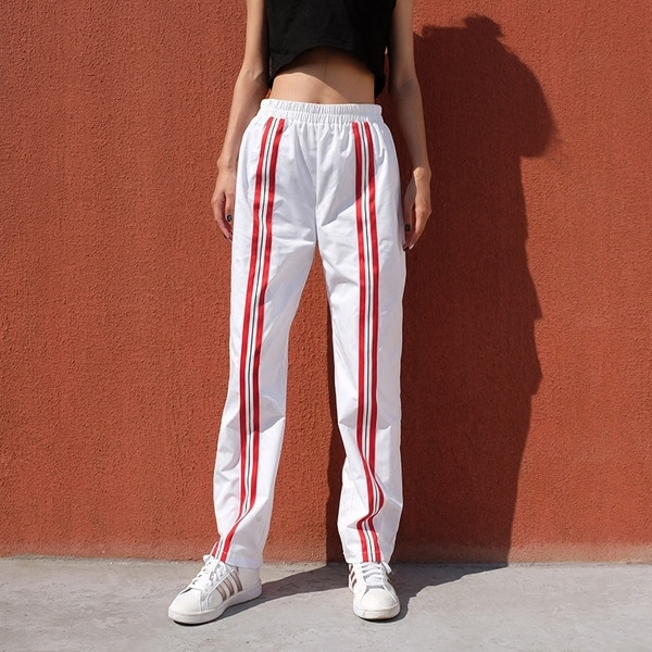 Pantaloni sport de dama tip "tigara" alb cu margini