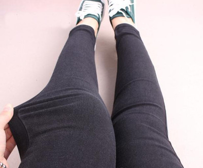 Női elasztikus leggings típusú farmernadrág két modellben - foltokkal / folt nélkül