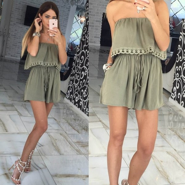 Rochie scurta de dama cu umerii deschisi cu talie elastica si dantela