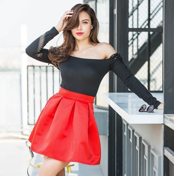 Fusta de dama eleganta cu talie inalta si fermoar ascuns la spate in mai multe culori