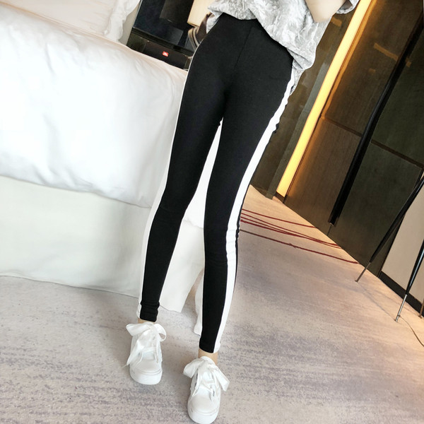 Jambiere de damă actuale cu margine albă groasă, potrivite pentru utilizarea de zi cu zi