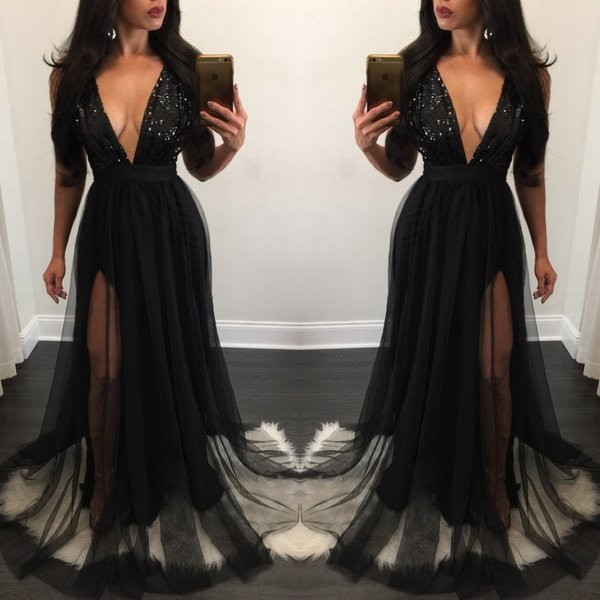 Rochie elegantă de damă, cu decolteu în V adânc și fante laterală