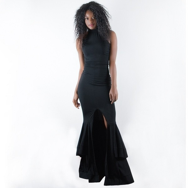 Rochie elegantă de damă pe corp croiată în partea inferioară în trei culori