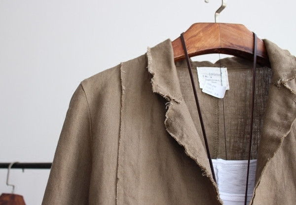 Geaca casual dama lunga cu maneci 3/4 cu buzunare si nasturi in doua culori