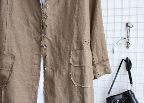 Geaca casual dama lunga cu maneci 3/4 cu buzunare si nasturi in doua culori