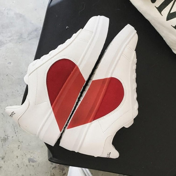 Tenisi casual dama de primavara in alb cu aplicatie