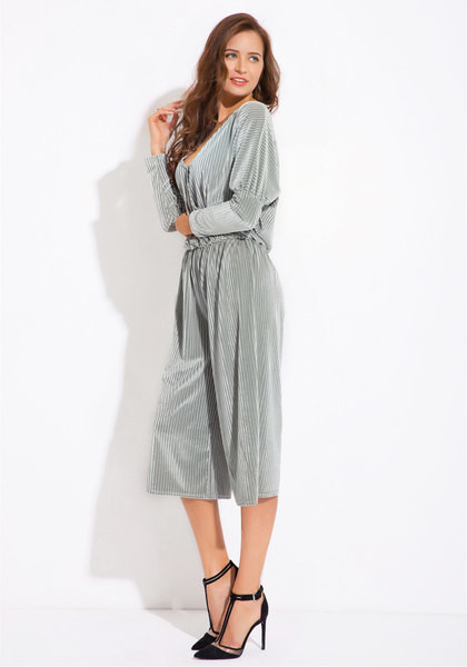 Salopetă de damă modernă din catifea cu mâneci lungi și lungime sub genunchi