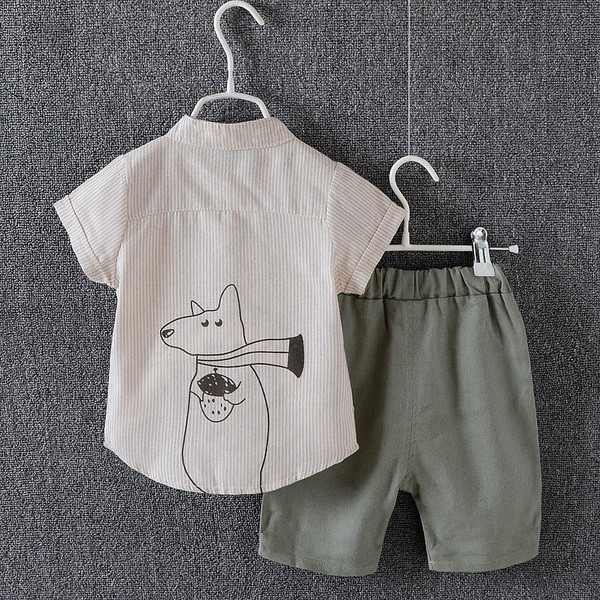 Set copii modern pentru baieti in camasa cu dungi + pantaloni scurti in doua culori