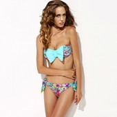 Costum de baie de damă în 2 părți cu o panglică frumoasă - 2 modele