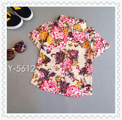 Κομψό παιδικό πουκάμισο για αγόρια με κολάρο σε σχήμα V, μακρύ και κοντό μανίκι και floral floral μοτίβο σε διάφορα χρώματα