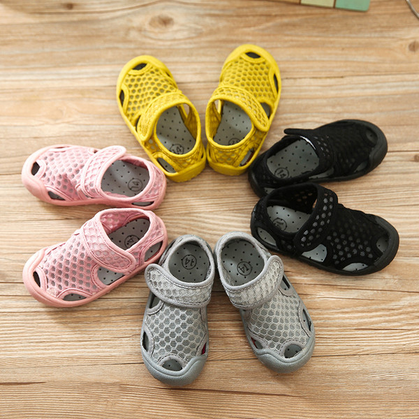 Αναπνεύσημα παιδικά σανδάλια σε διάφορα χρώματα και δέσιμο - Βελκρό