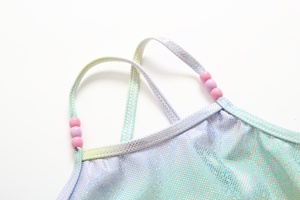 Costum de baie pentru copii elegant costum intreg pentru fete intr-o culoare stralucitoare cu tul