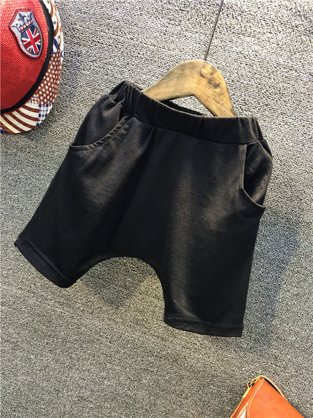 Set sport modern pentru copii de zi cu zi pentru băieți în două părți maiou cu dungi + pantaloni scurți tip Potur