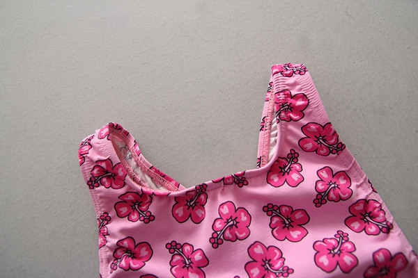 Costum intreg pentru fete pentru copii in roz cu imprimeu si spate gol cu dungi incrucisate