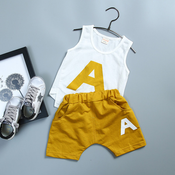 Echipa scurtă de baseball de vară pentru băieți în două părți cu aplicare de culoare în trei culori