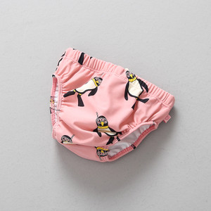 Costum de baie copii pentru baieti cu imprimeu in trei culori