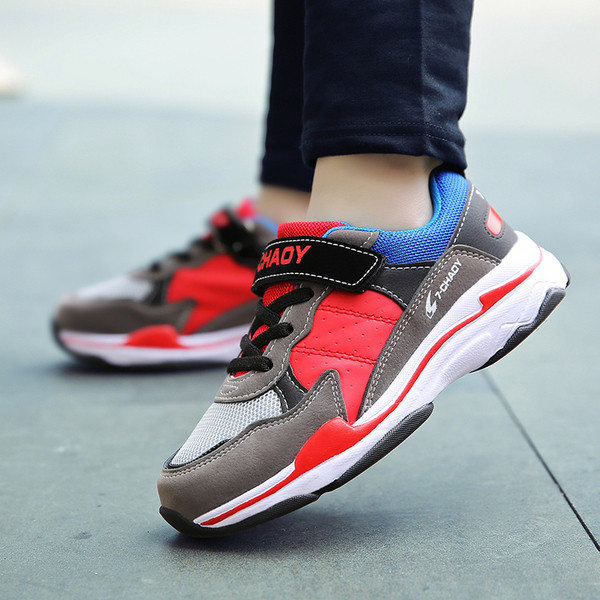 Adidași casual pentru băieți în diferite culori