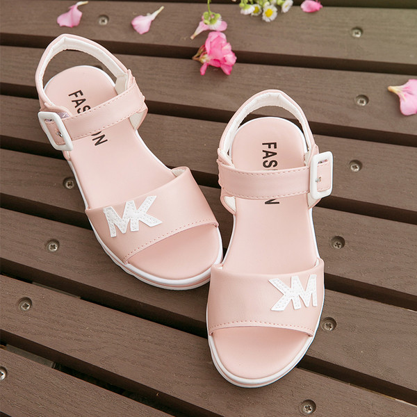 Καθημερινά σανδάλια σε λευκό και ροζ χρώμα