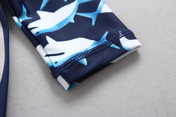 Ολόσωμο μαγιό  σε τρία χρώματα και σκουφιά