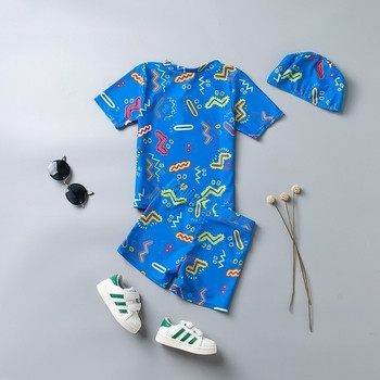 Παιδικό μαγιό για αγόρια τριών τεμαχίων - T-shirt, παντελόνι και σκουφιά, με εκτύπωση