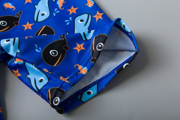 Costum de baie pentru baieti pentru copii in albastru cu imprimeu si palarie