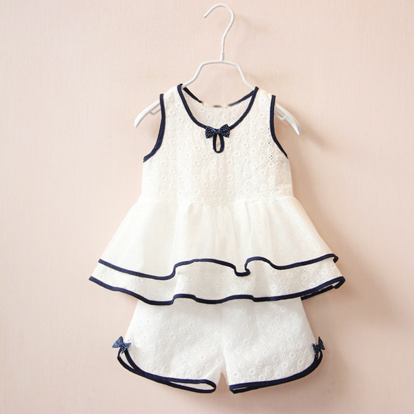 Set eteric pentru copii din două părți pentru fete - maiou cu voal + pantaloni scurți alb