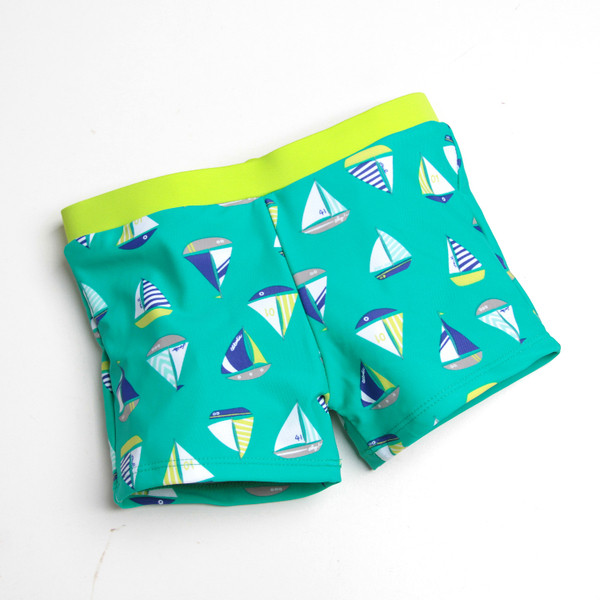 Costume de baie pentru copii pentru baieti in multe culori si modele diferite