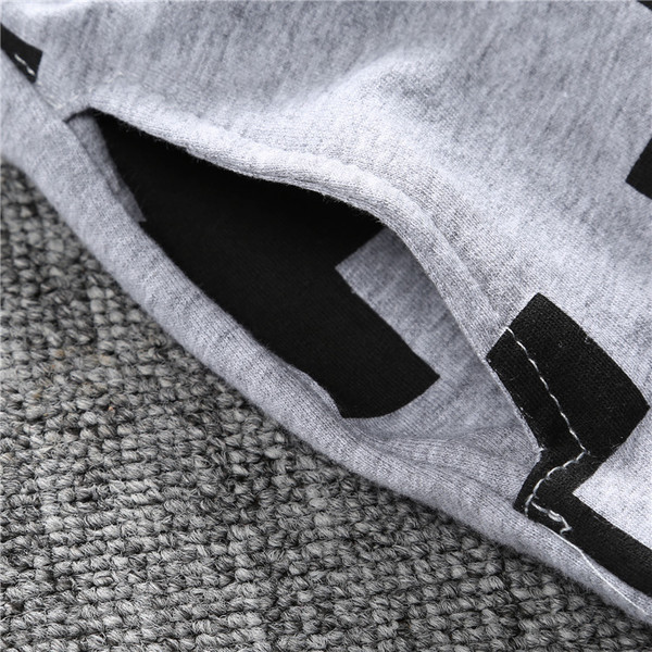 Pantaloni copii pentru baieti tip pantalon in trei culori cu imprimeu