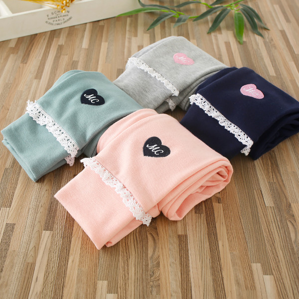 Pana pentru copii in mai multe culori cu broderie si dantela