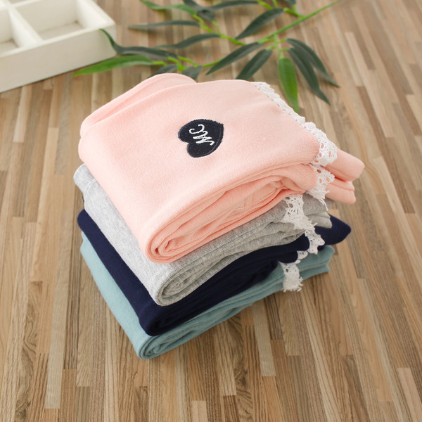 Pana pentru copii in mai multe culori cu broderie si dantela