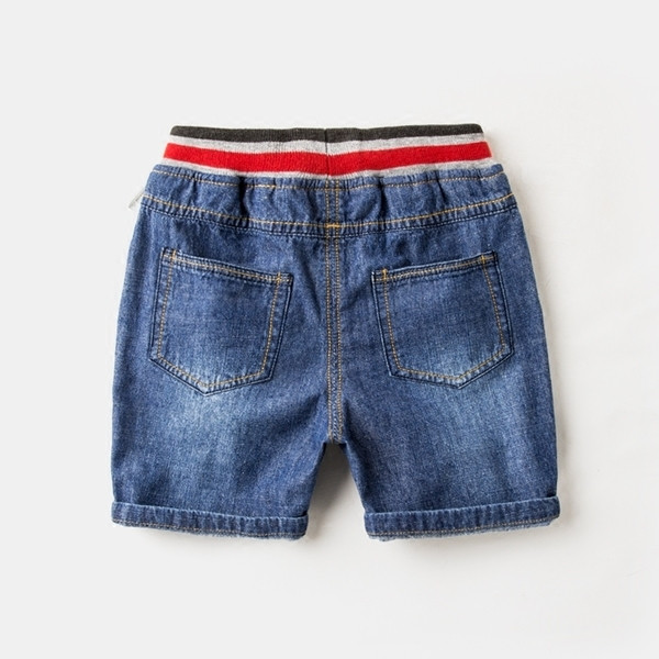Παιδικά short τζιν για αγόρια με διακοσμητική τσέπη και εκτύπωση