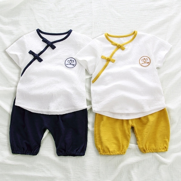 Set modern pentru copii, potrivit pentru viața de zi cu zi pentru băieți în două părți - tricou + pantaloni în patru culori proaspete