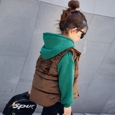 Vesta sport copii pentru fete cu buzunare in culori inchise