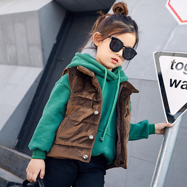 Vesta sport copii pentru fete cu buzunare in culori inchise