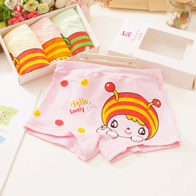 Gyengéd gyerek fehérnemű különböző színekben, mintával